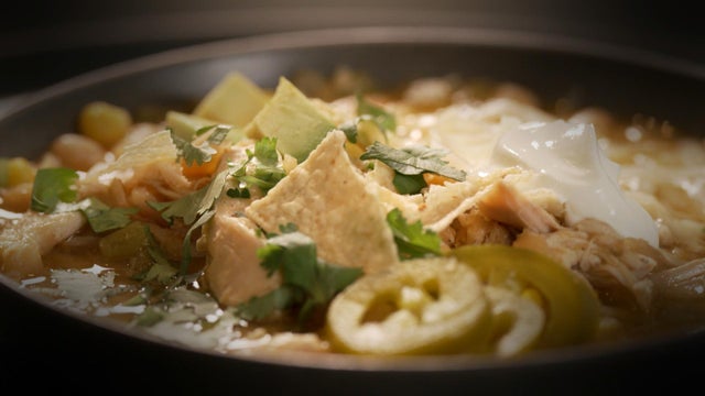 0121-cmo-drchickenchili.jpg 