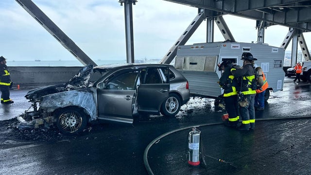 bay-bridge-vehicle-fire-041515.jpg 