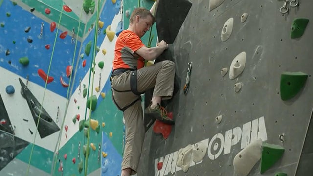 jon-lessin-climbing-2-1280.jpg 