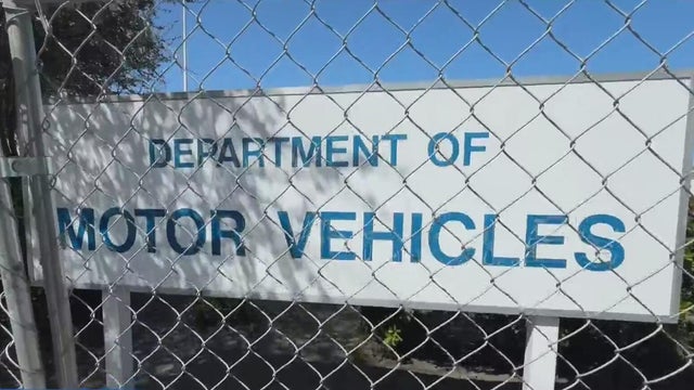 oakland-dmv-closed-041525.jpg 